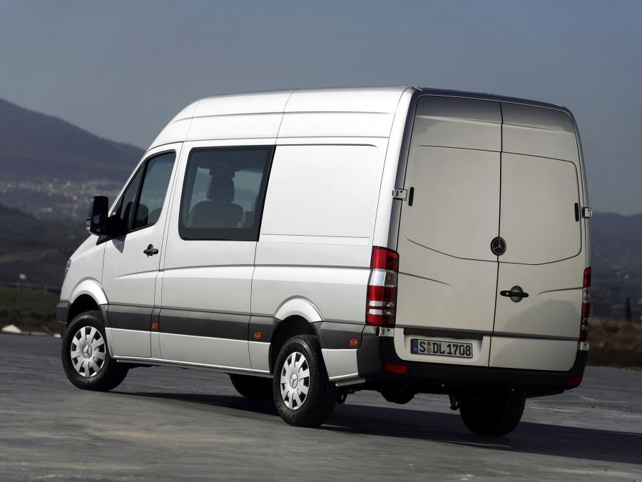  Mercedes-Benz Sprinter High Roof Van 2006 года  (фото 8 из 33)